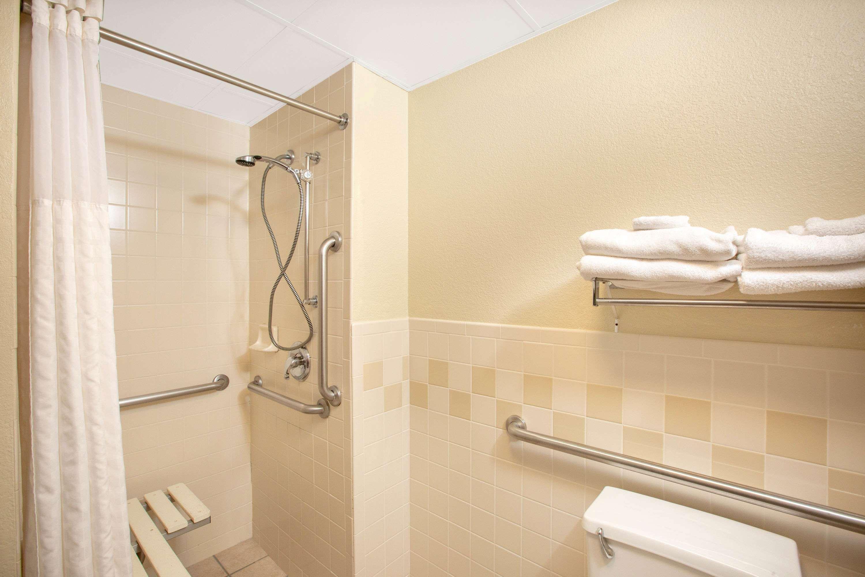Americinn By Wyndham Lincoln North Dış mekan fotoğraf